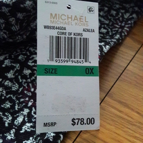 NWT " Michael Michael Kors" Woman's Leggings Size OX - Picture 6 of 6